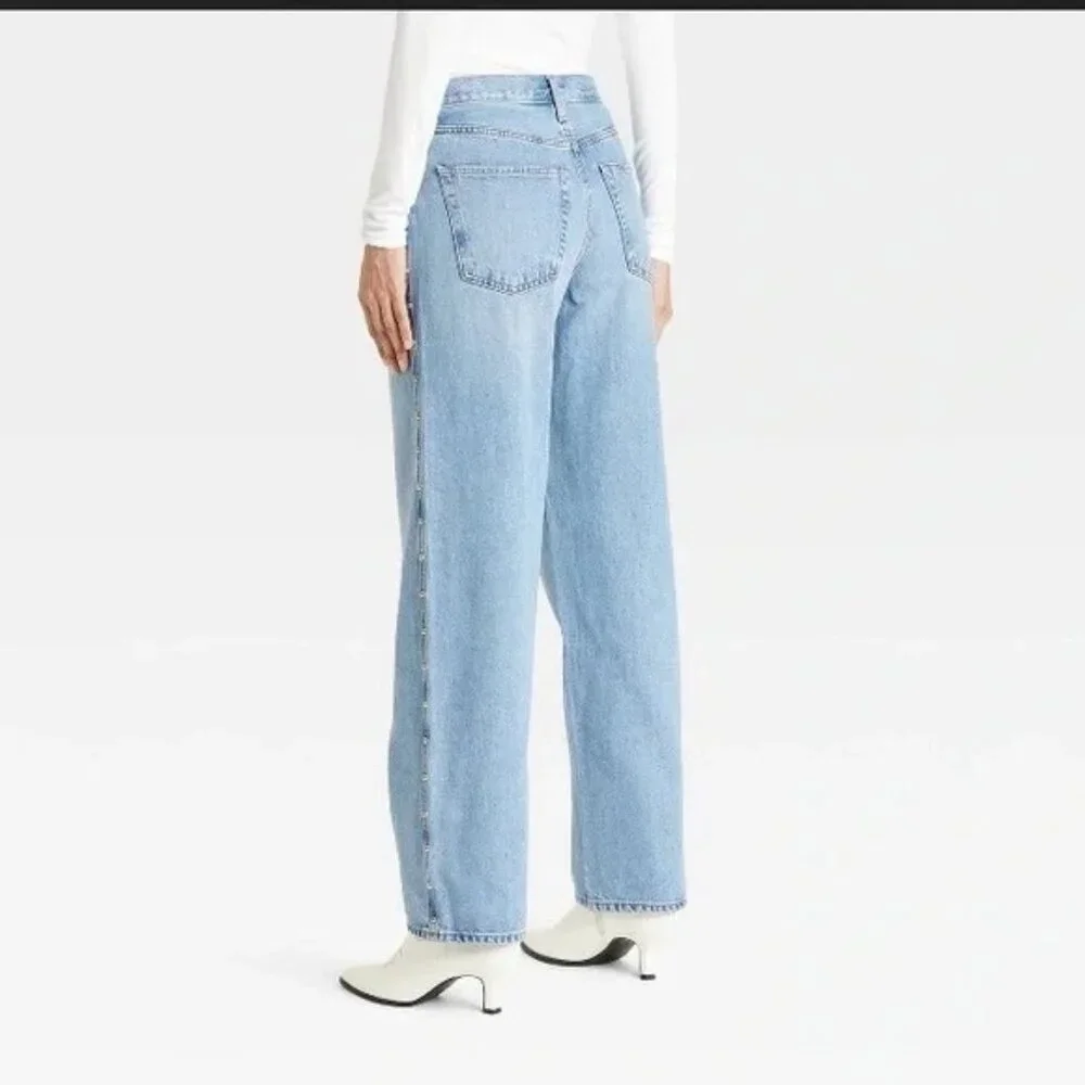 Universal Thread Studded Mid Rise 90s Baggy Jeans 16 Womens Light Wash Blue NEW - Picture 2 of 12